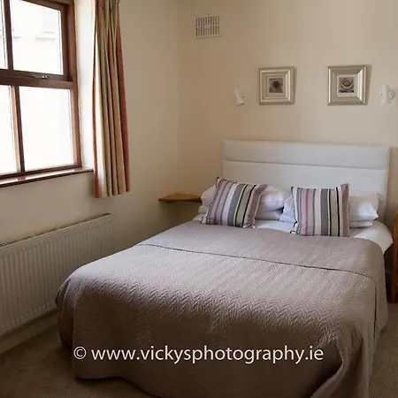 The Townhouse 3*